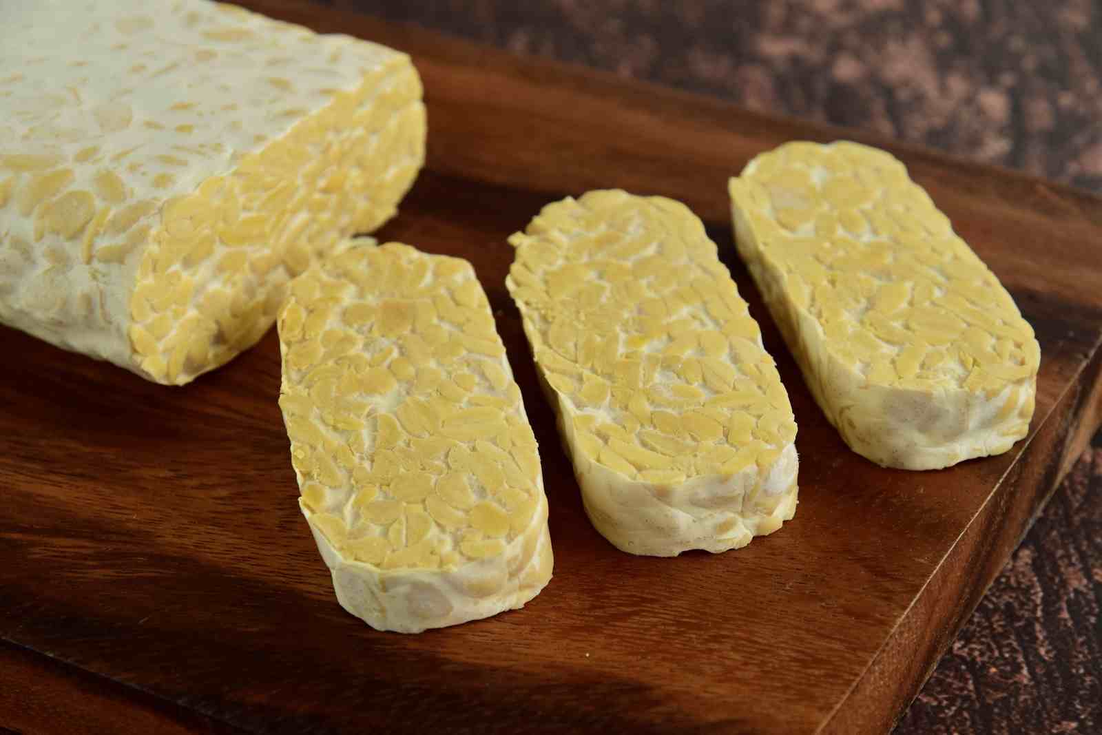 Tempeh from fermented soybeans 