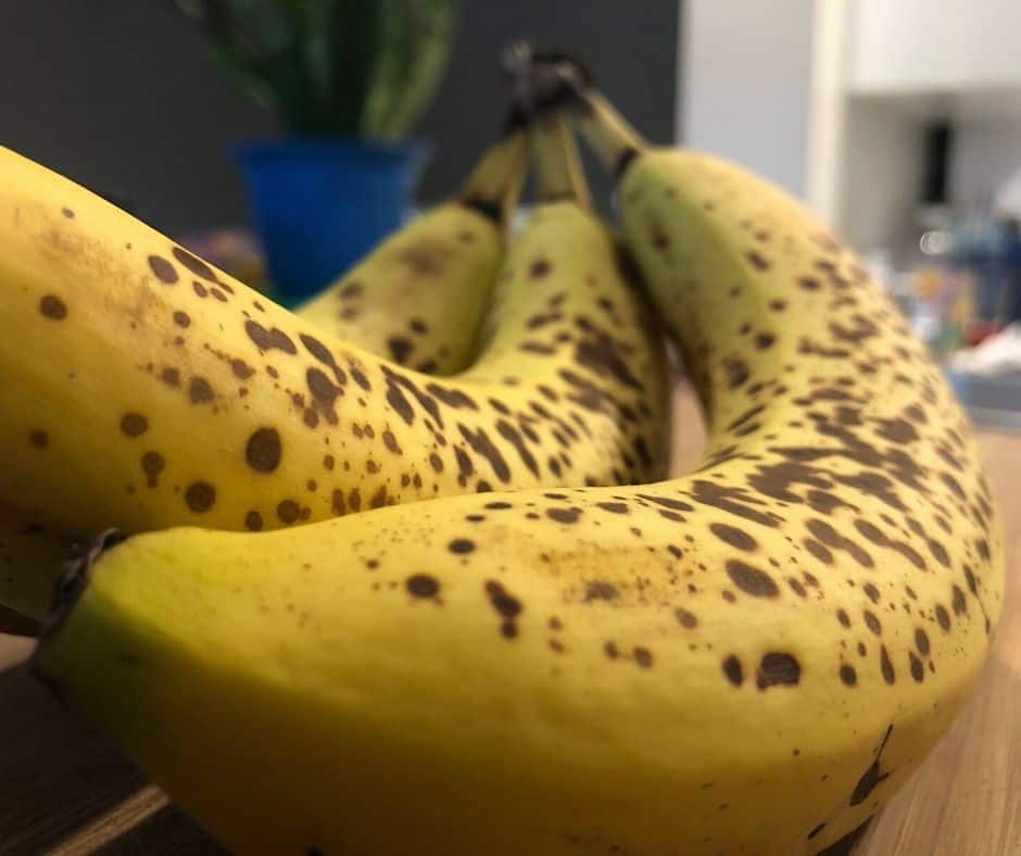 ripen bananas in the kitchen 