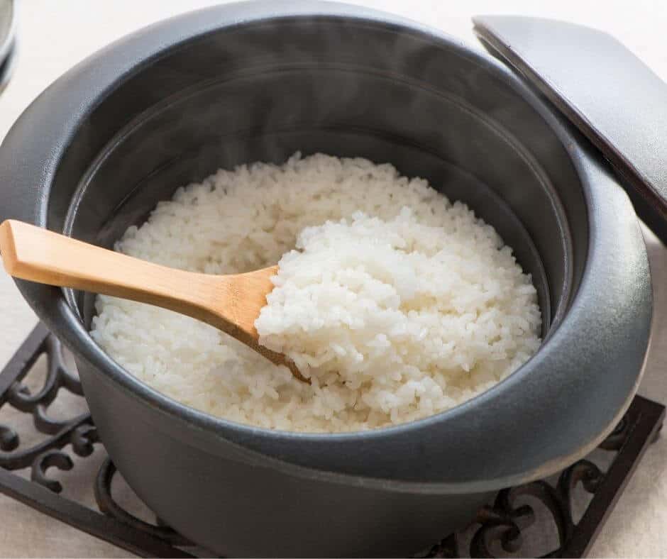 cooking instant rice on stove