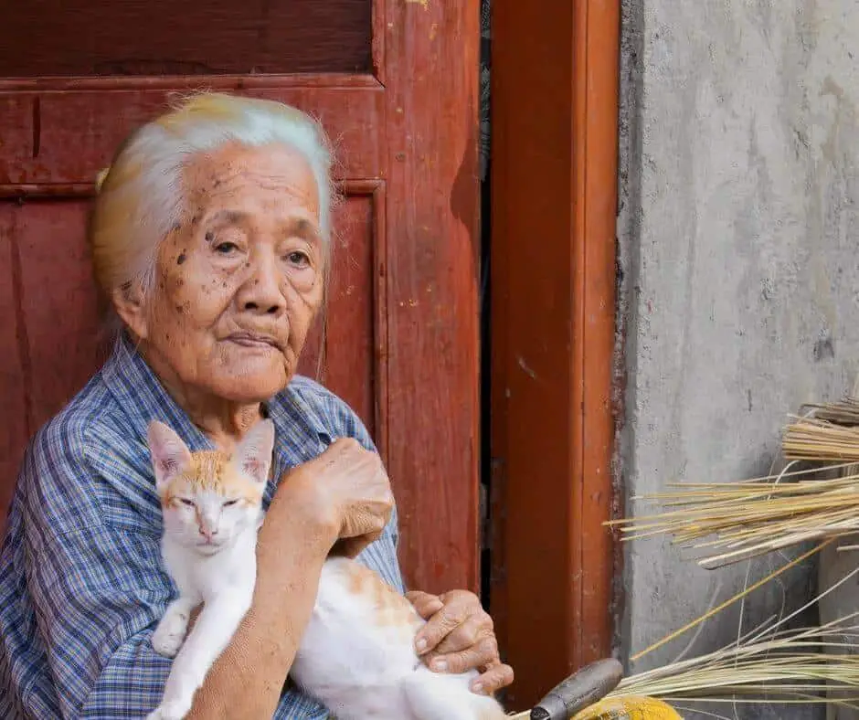 104 years old Okinawan women on healthy diet