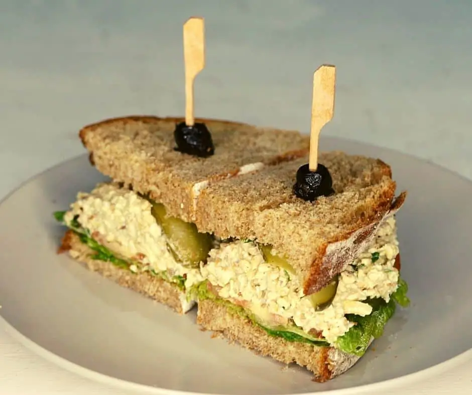 tofu egg salad sandwich