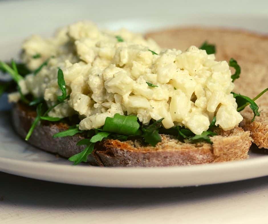 vegan cauliflower egg salad