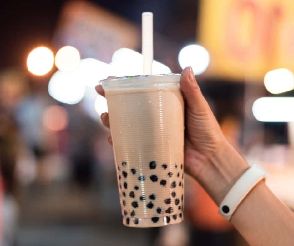 bubble tea with white tapioca pearls