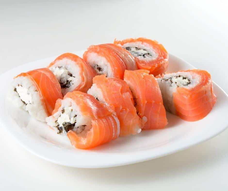 salmon sushi roll