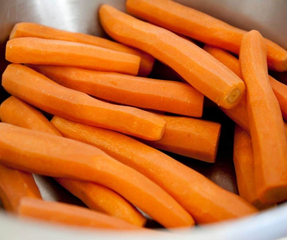 peeled carrots in the bowl