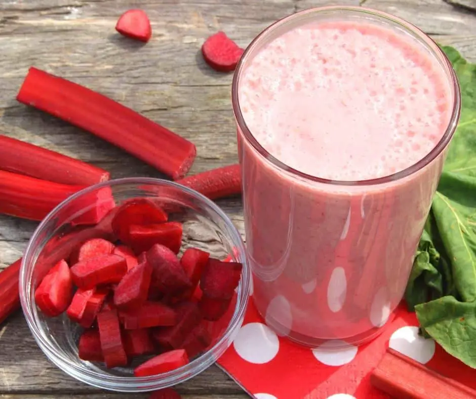 rhubarb strawberry smoothie recipe