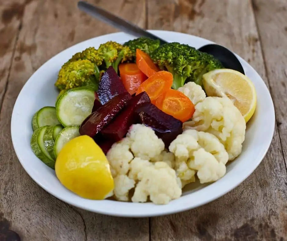 vegetables in the bowl on the table