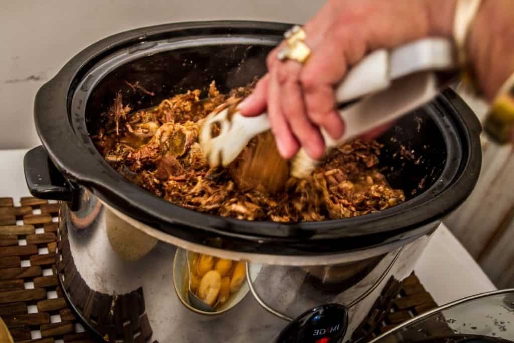 crockpot pulled pork that take long time to cook