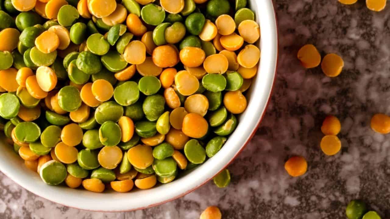 yellow and green split peas mixed in the bowl