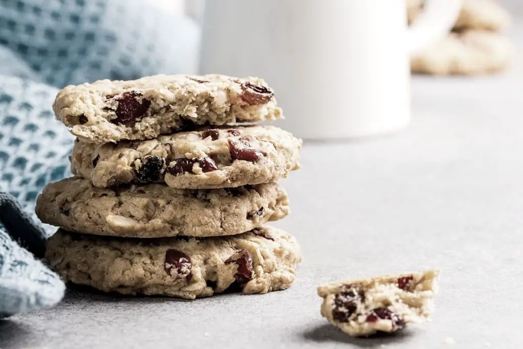 crispy oatmeal cranberry cookies