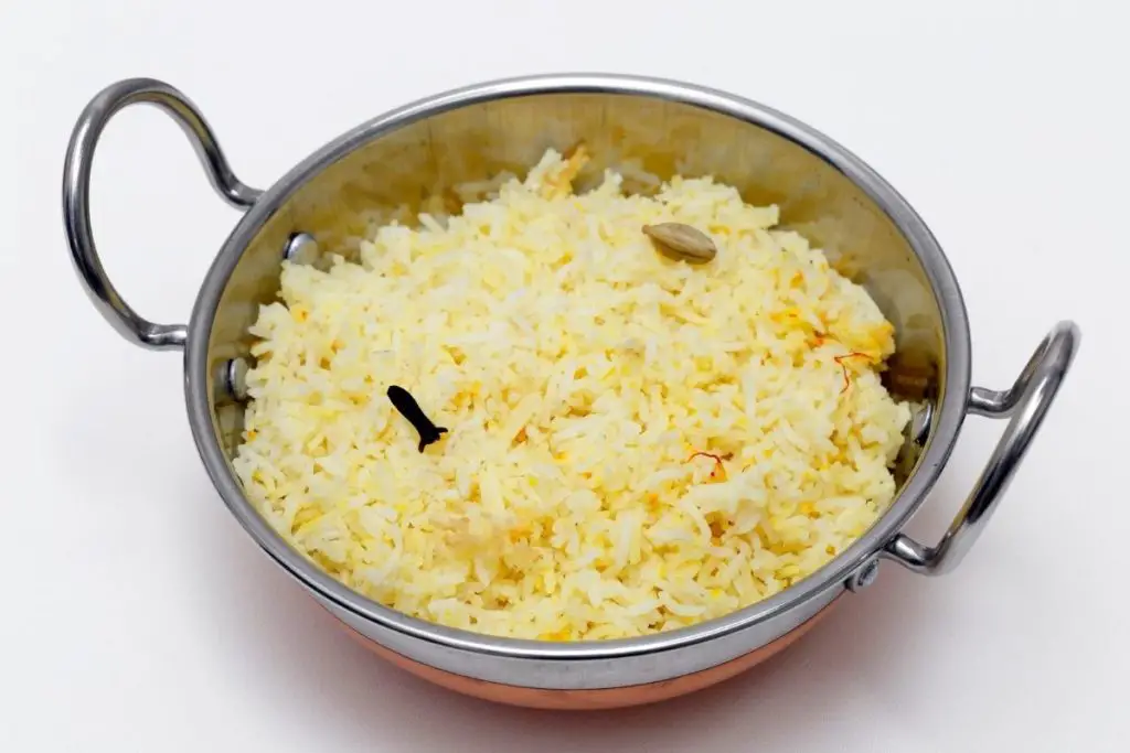 using cardamom pods in rice