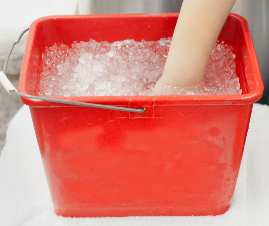 keeping food in ice bath during freezer defrost