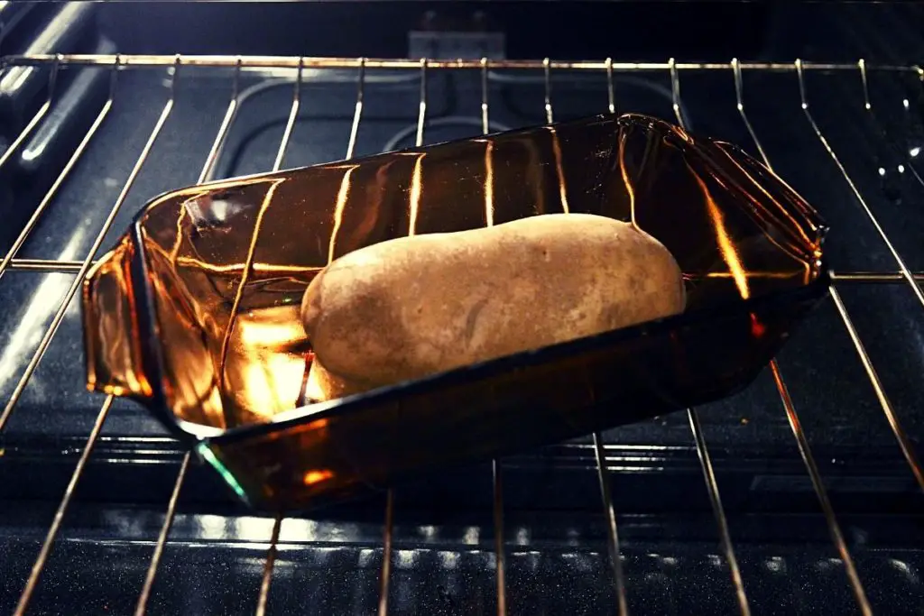 baking potato at high temperature in the oven