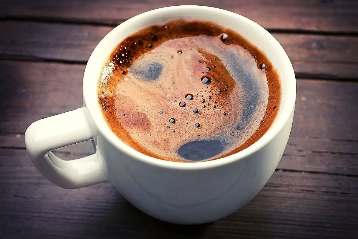 How To Keep Coffee Fresh After Grinding (9 Effective Tips)