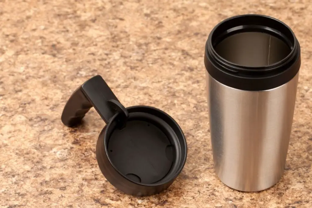 cleaning travel mug lid