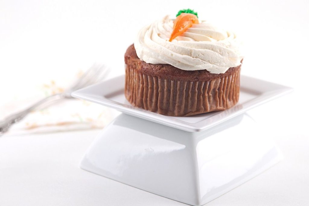 carrot cupcake with fluffy vanilla frosting 