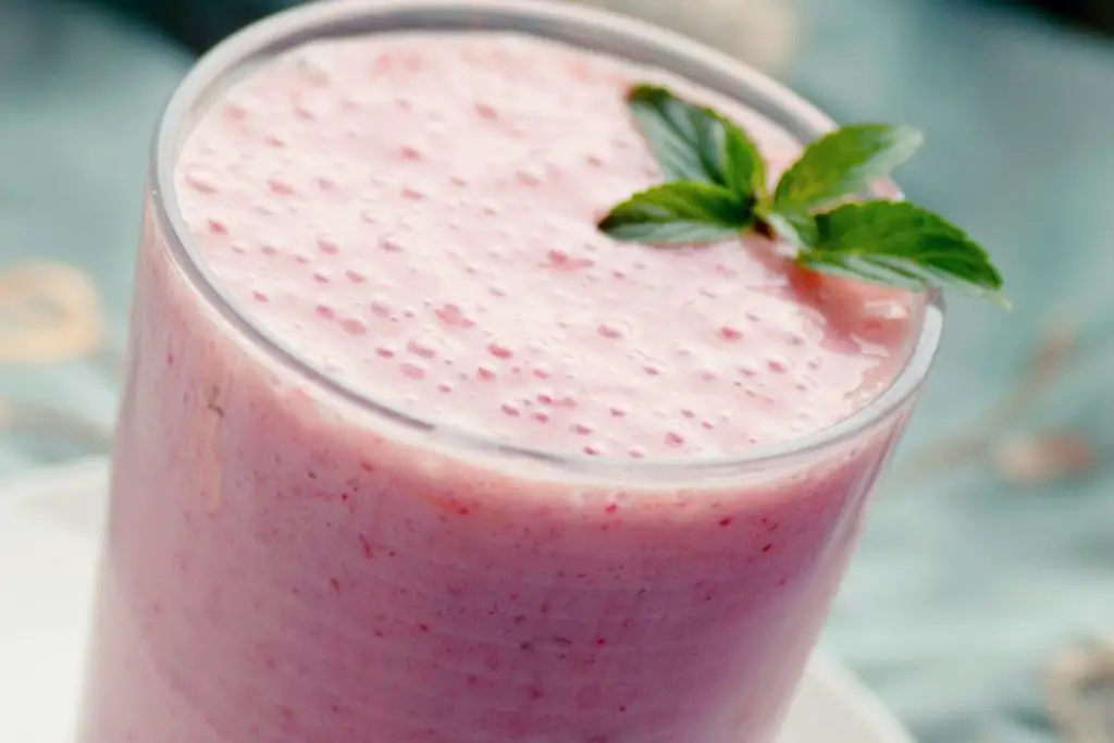 strawberry banana sauerkraut smoothie