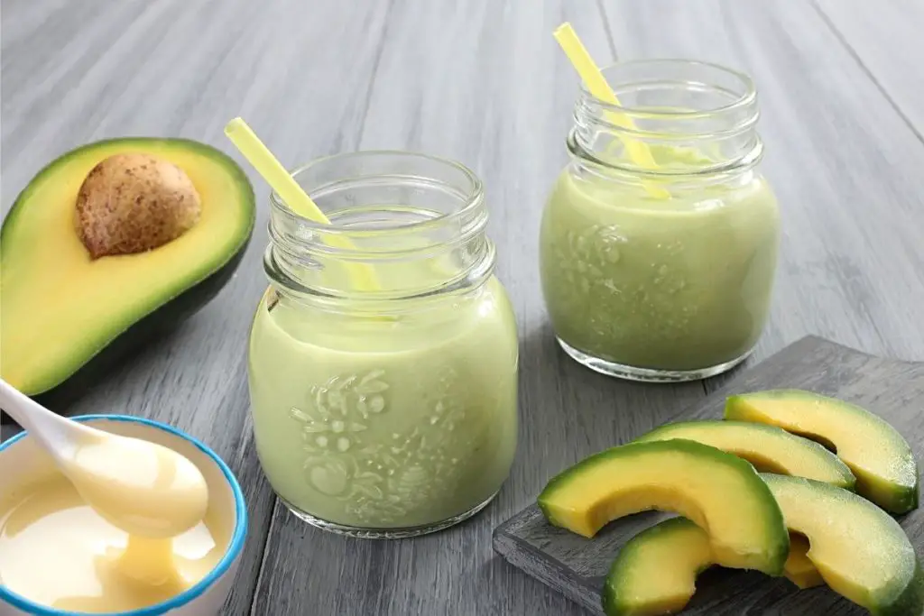 Sinh Tố Bơ Vietnamese avocado smoothie without condensed milk