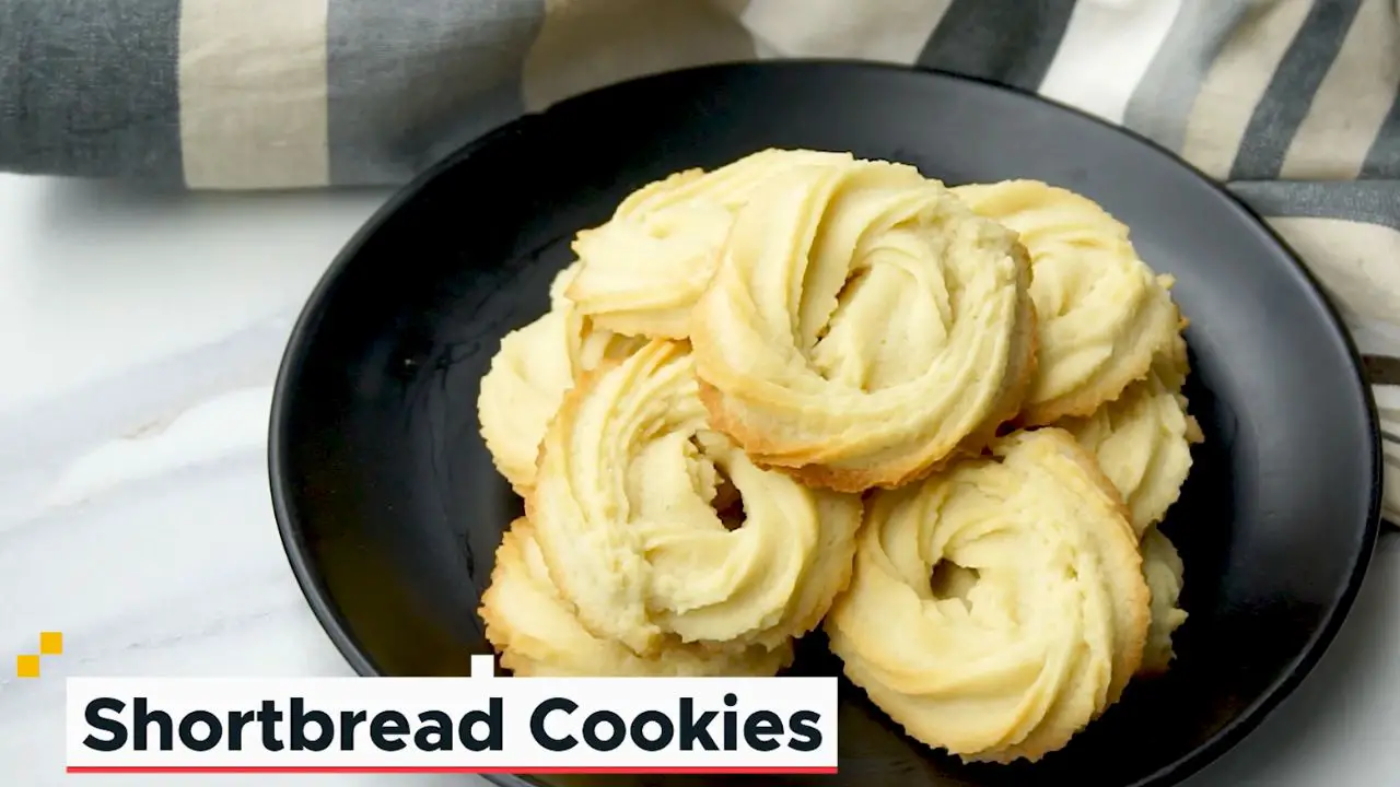 7 Best Cookie Press Shortbread Recipes (Buttery & Crumbly)
