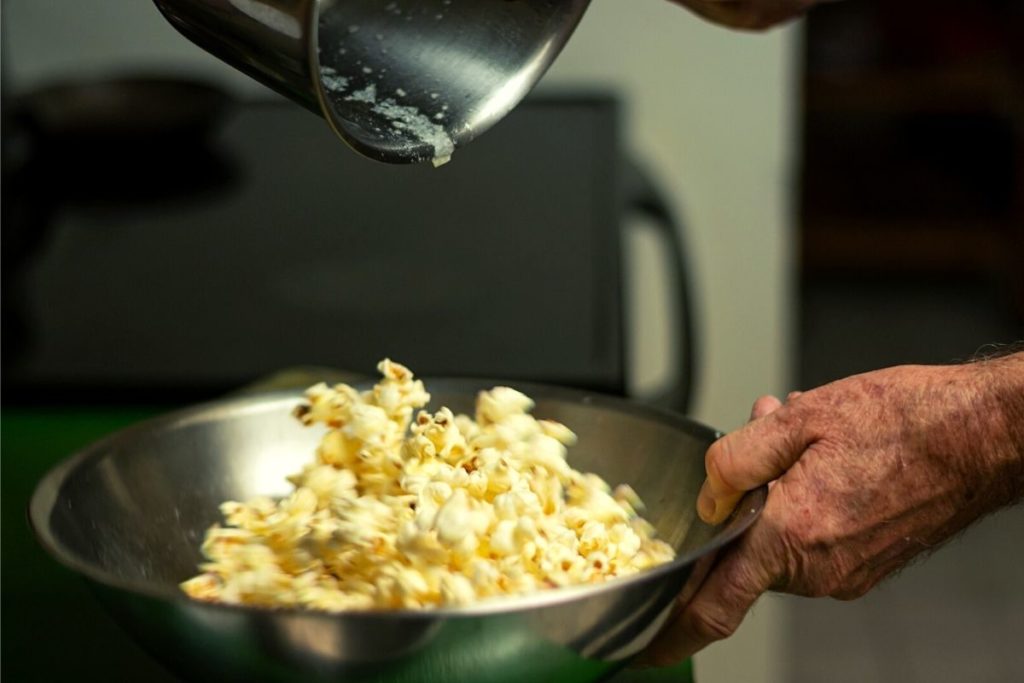making movie theater popcorn at home