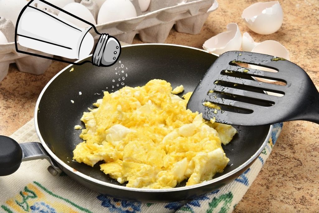 seasoning scrambled eggs