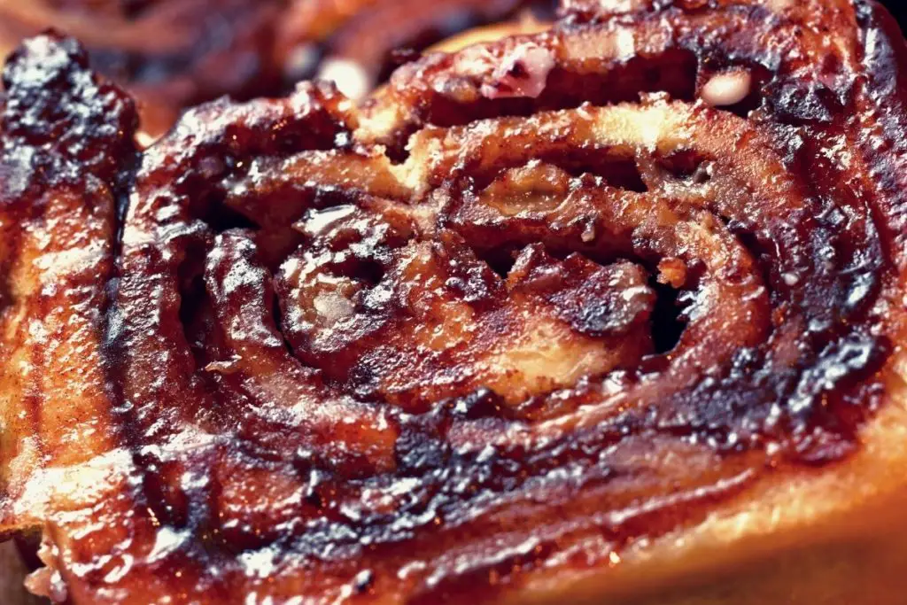 How to cook pillsbury cinnamon rolls without an oven?