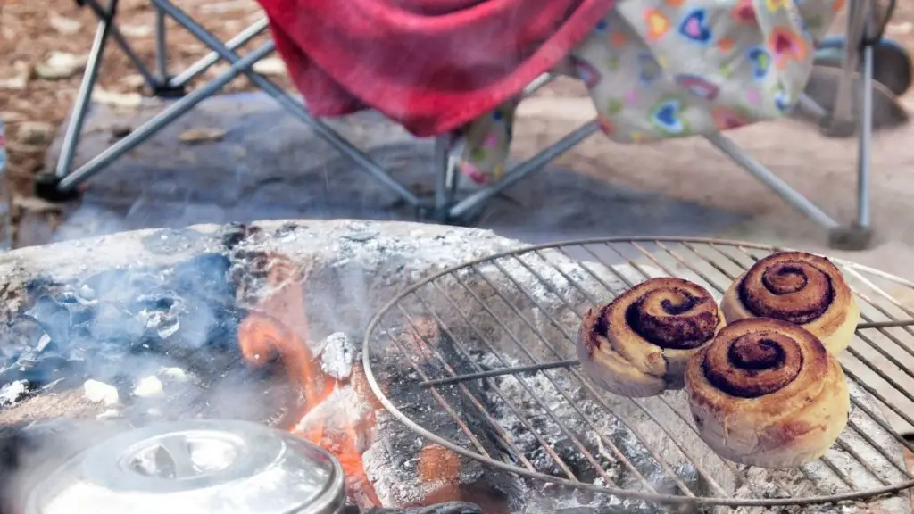 campfire cinnamon rolls