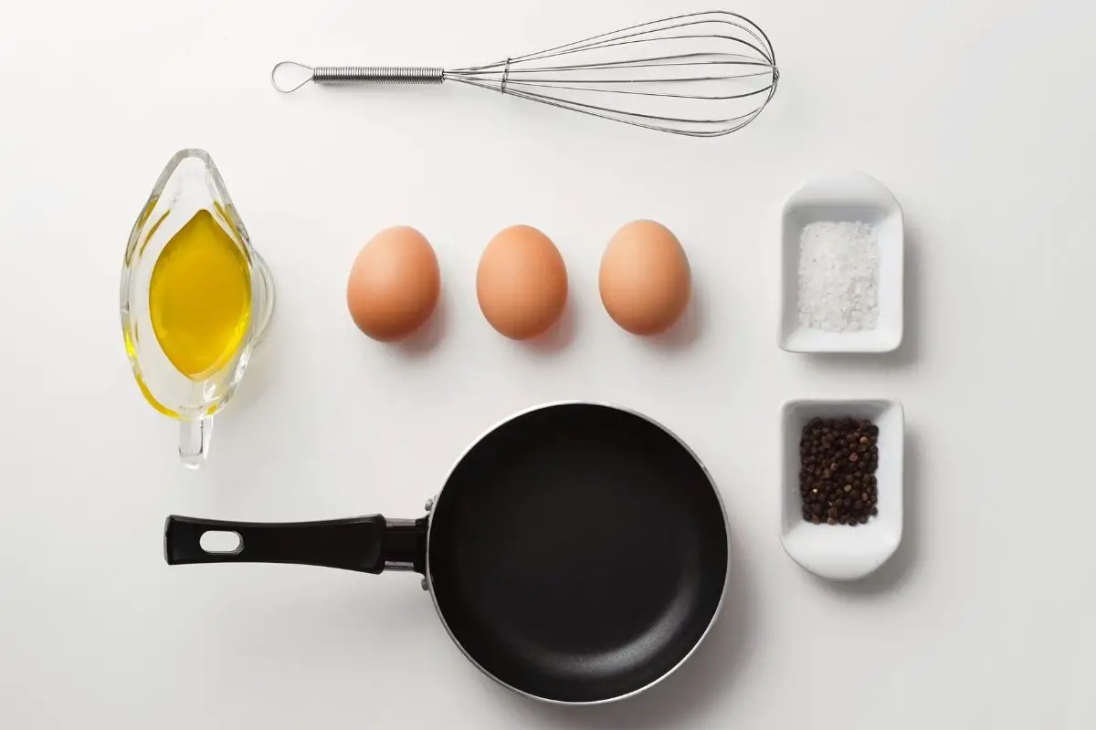 How Many Eggs Per Person For Scrambled Eggs?