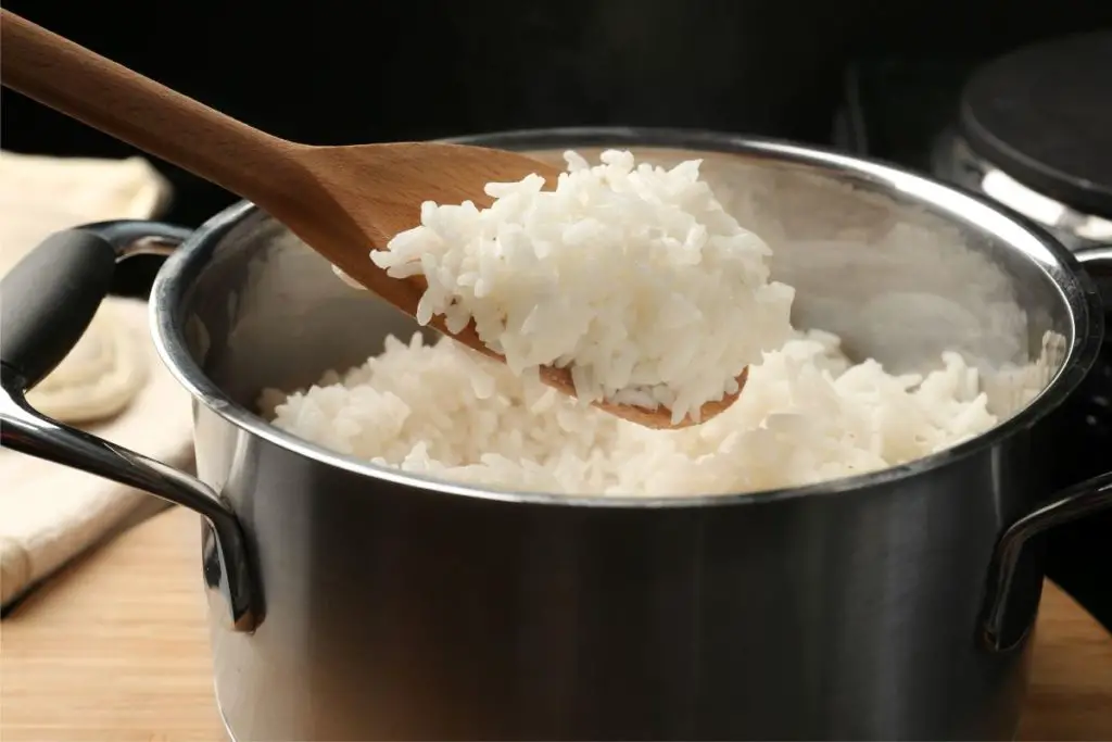 rice serving size cooked