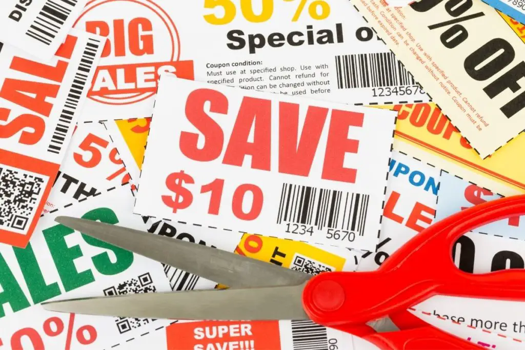 using supermarket discount coupons to cut down on grocery bills