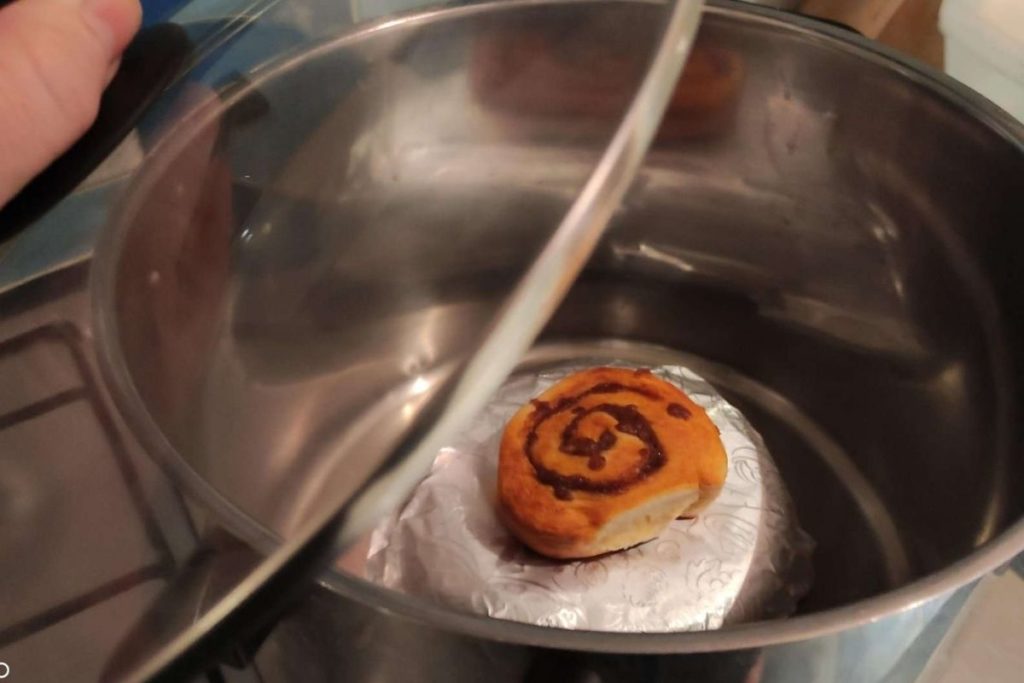 alternative ways to cook cinnamon rolls on the stove