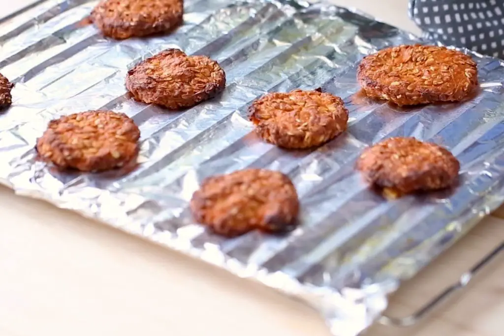 baking cookies with non stick aluminum foil