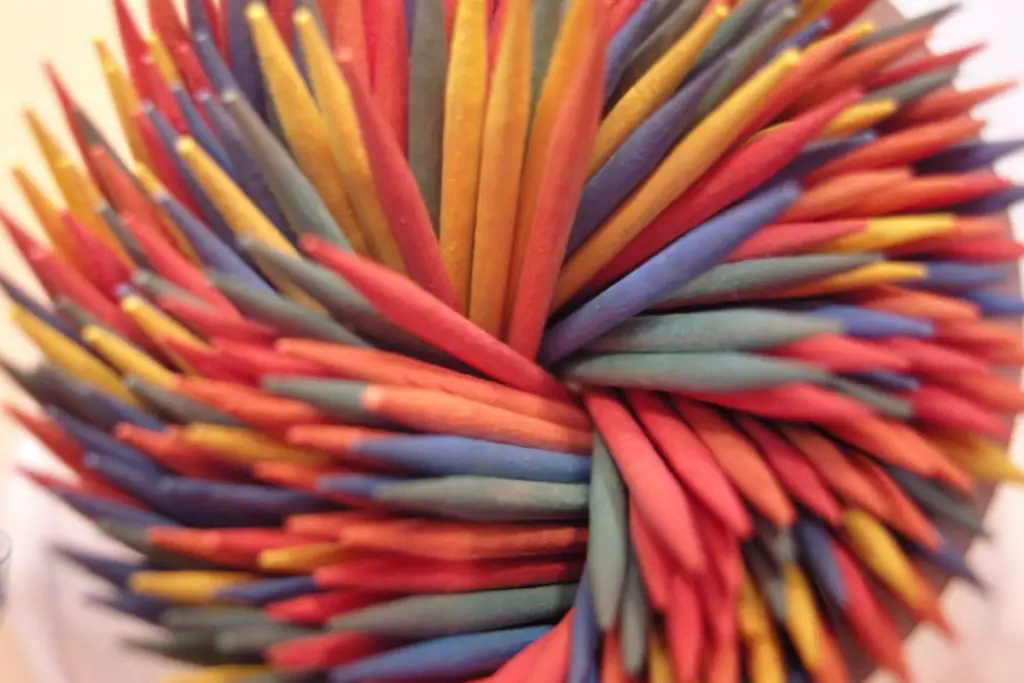using colored wooden toothpicks in oven