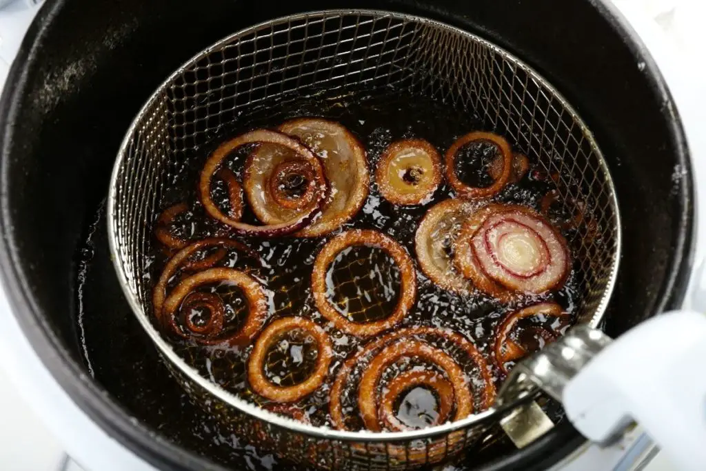 How To Tell If Oil Is Hot Enough To Fry? (6 Proven Methods)