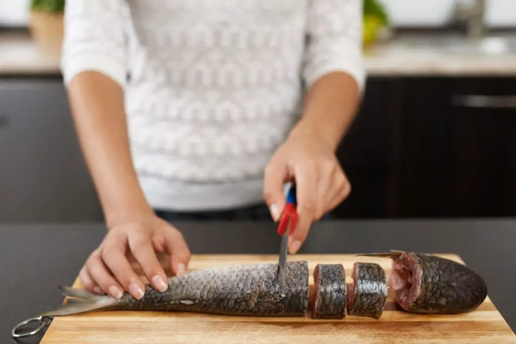 removing fishy taste from fish