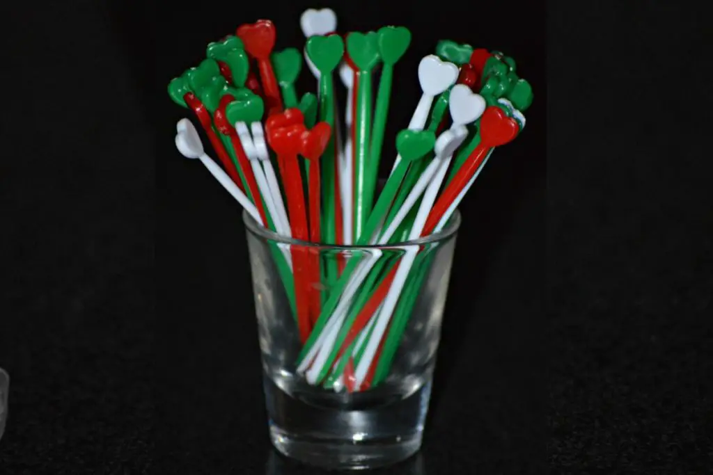 plastic toothpicks in different colors 