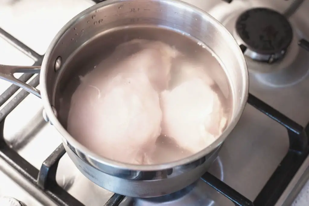 boiling chicken breast 