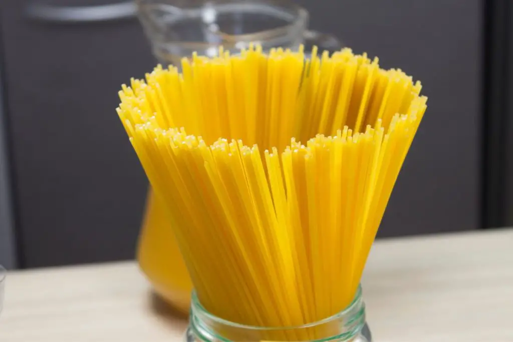 using uncooked spaghetti instead of toothpicks