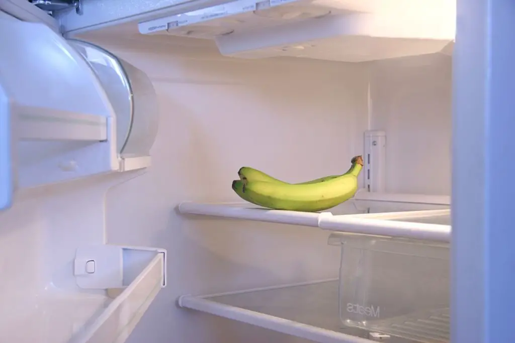 banana in fridge