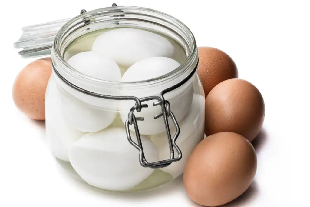 preserving eggs in vinegar