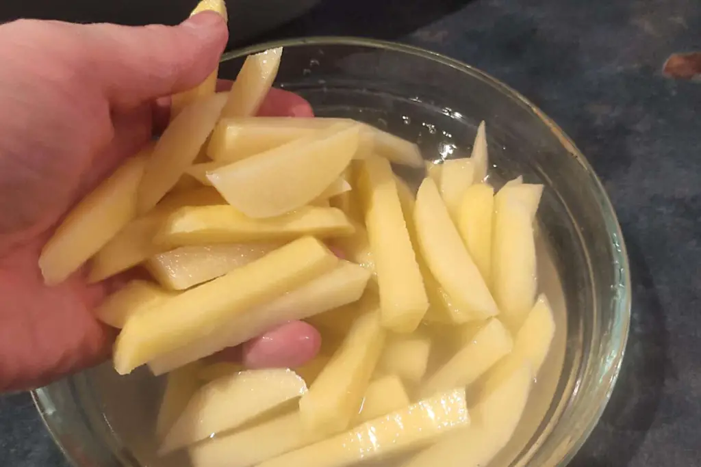 soaking potatoes in water overnight