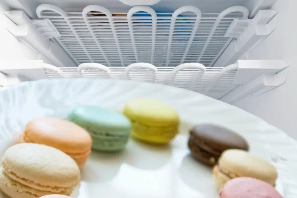 freezing macarons