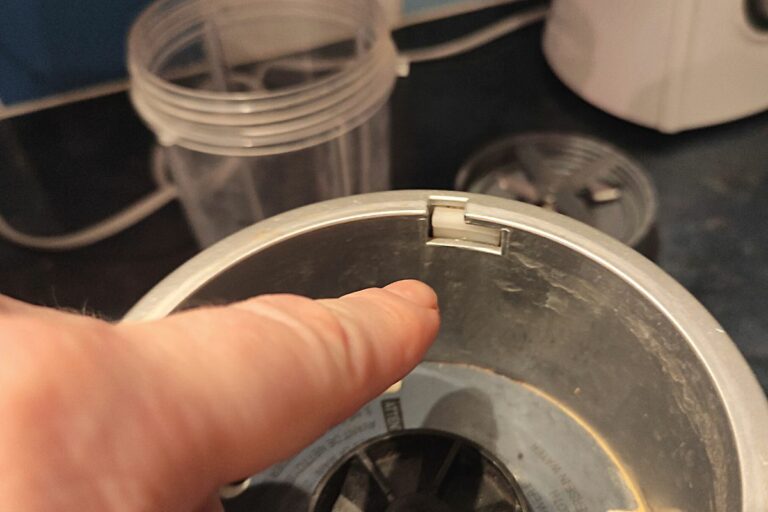Why My NutriBullet Stopped Working? (8 Common Reasons)