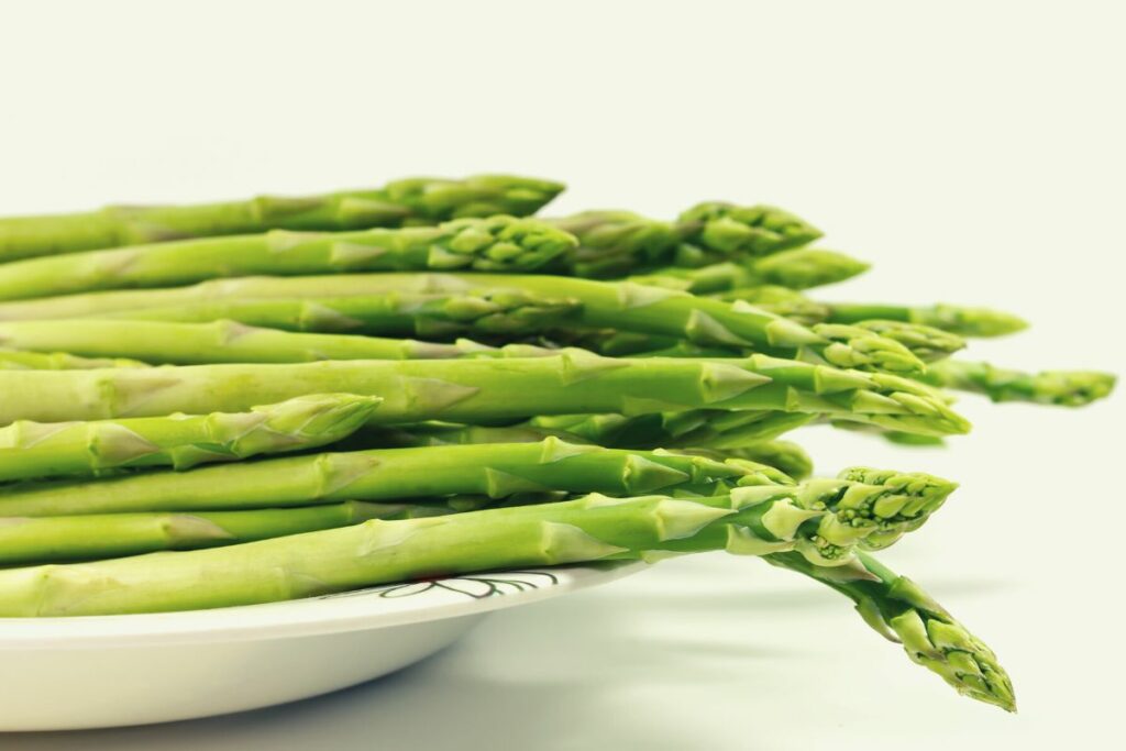 storing fresh asparagus