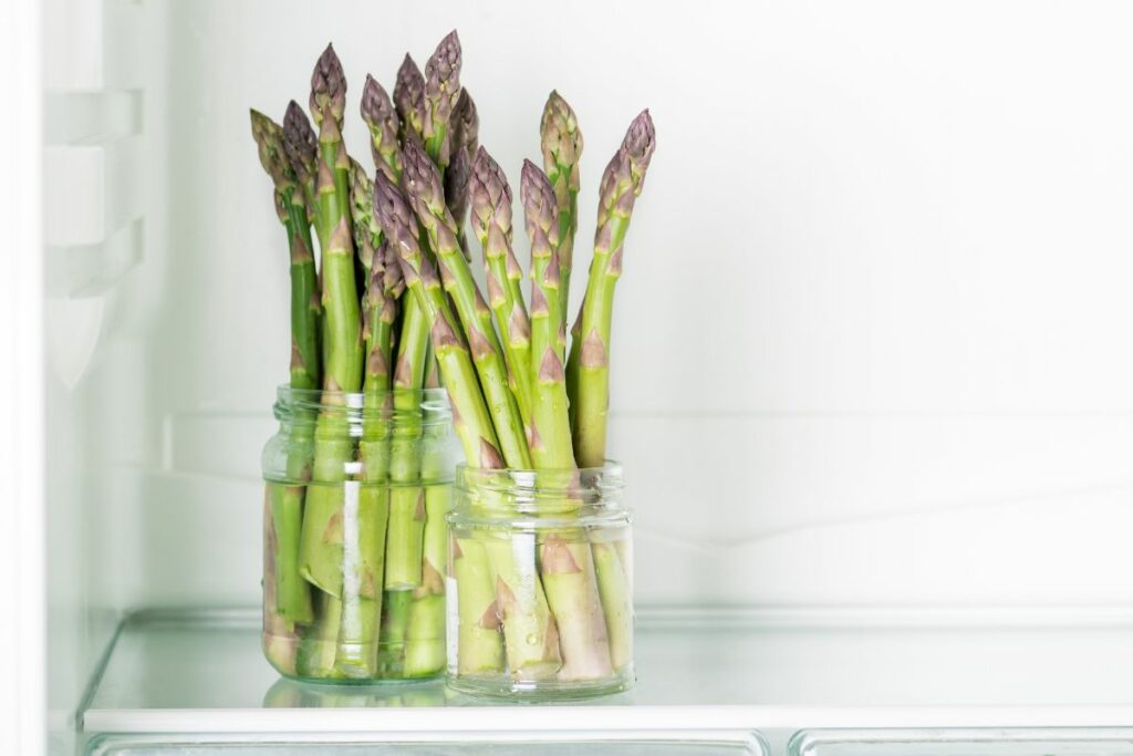 storing asparagus in mason jars
