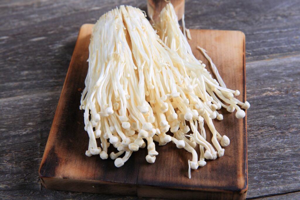 Enoki mushrooms are one of the worst mushrooms for pizza topping 