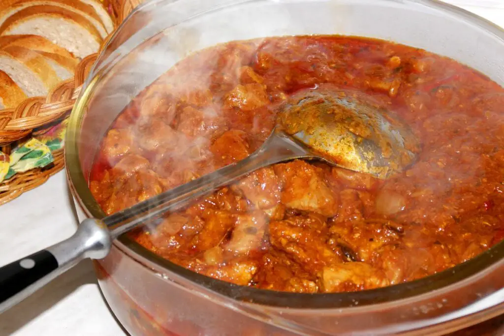 hot food in a Pyrex glass bowl 