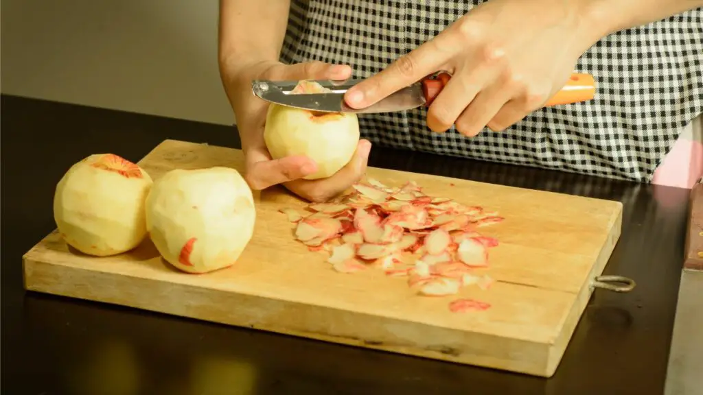 peeling apples 