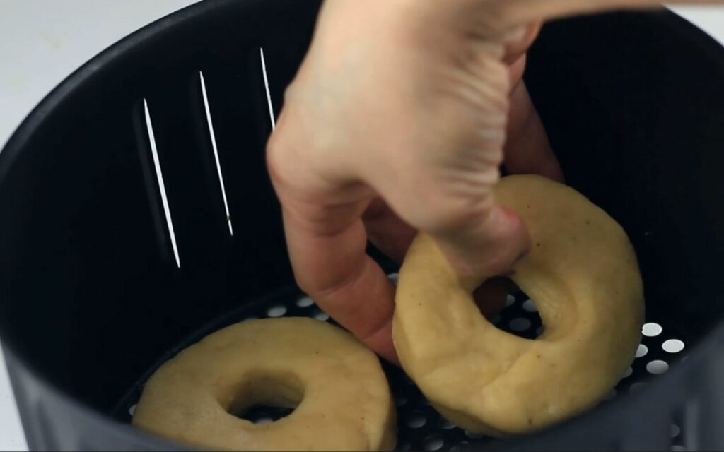 making air fryer doughnuts
