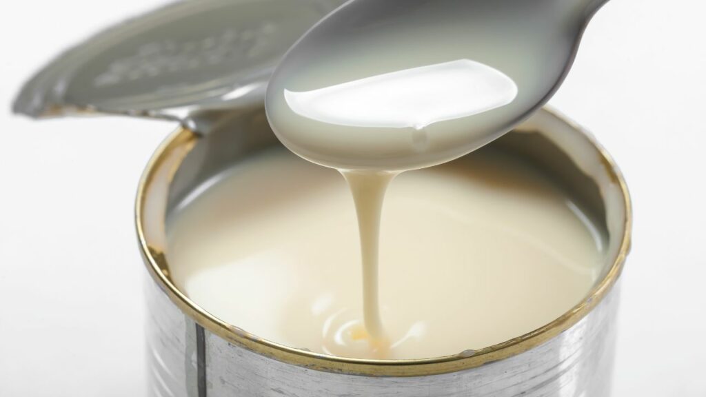 can of sweetened condensed milk 